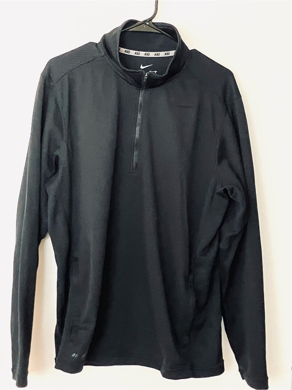 Nike Dri-Fit 1/4 Zip Pullover Size XL Black Long Sleeve Kangaroo Pocket